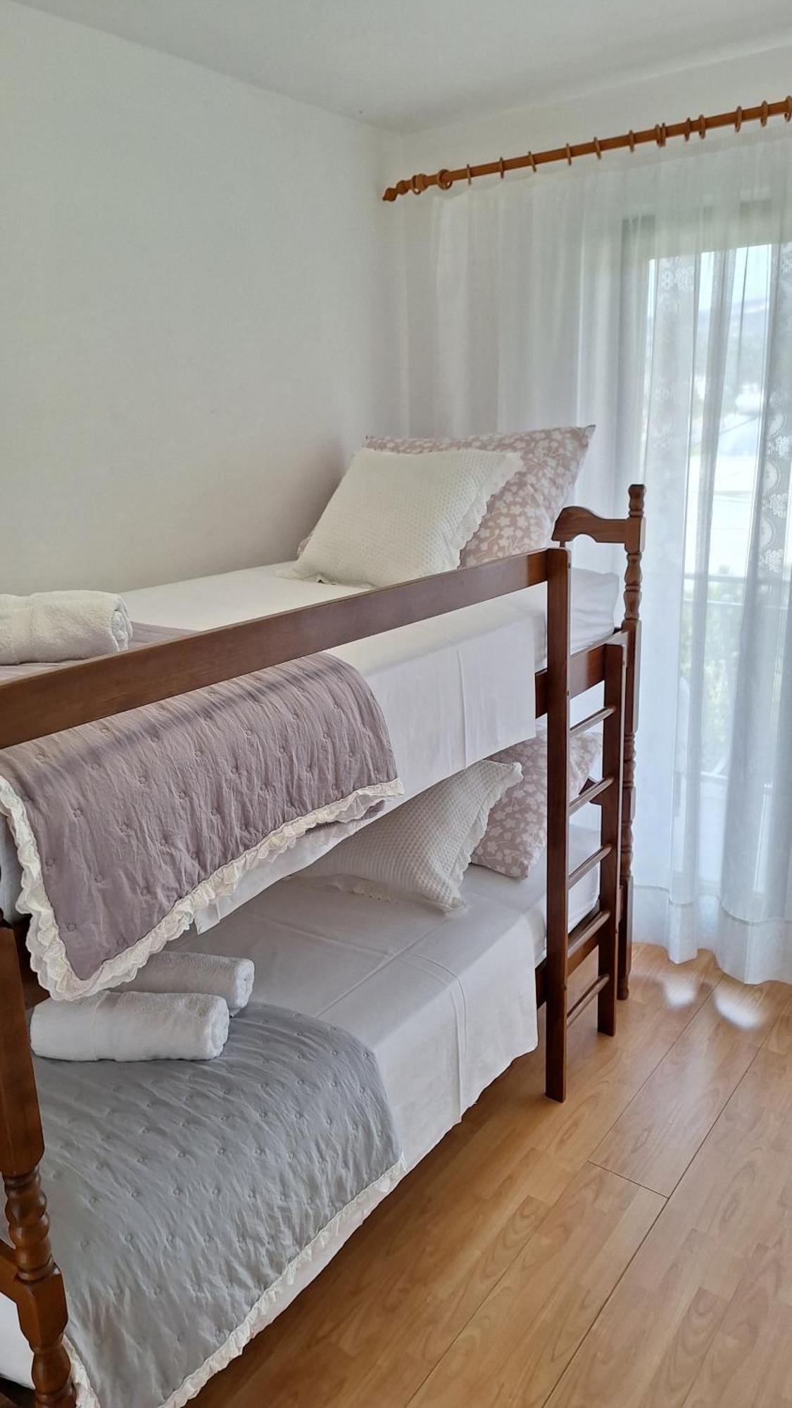 Apartmani I & J Seric Seget Vranjica Eksteriør bilde